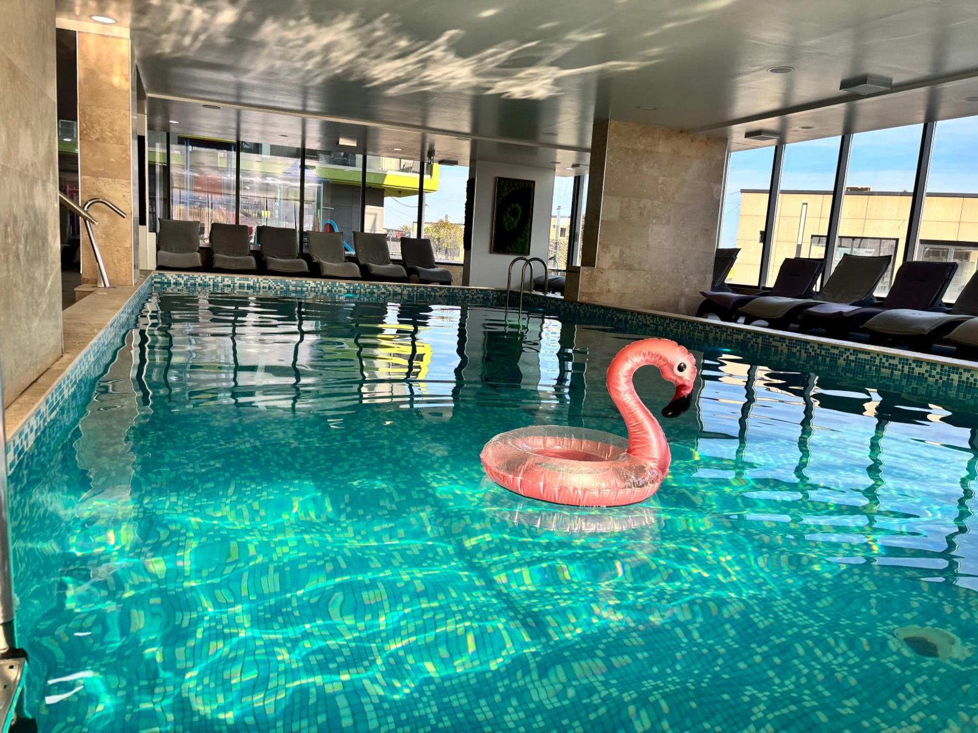 Eka Studio - Pool & Spa Beach Resort Năvodari Exteriér fotografie