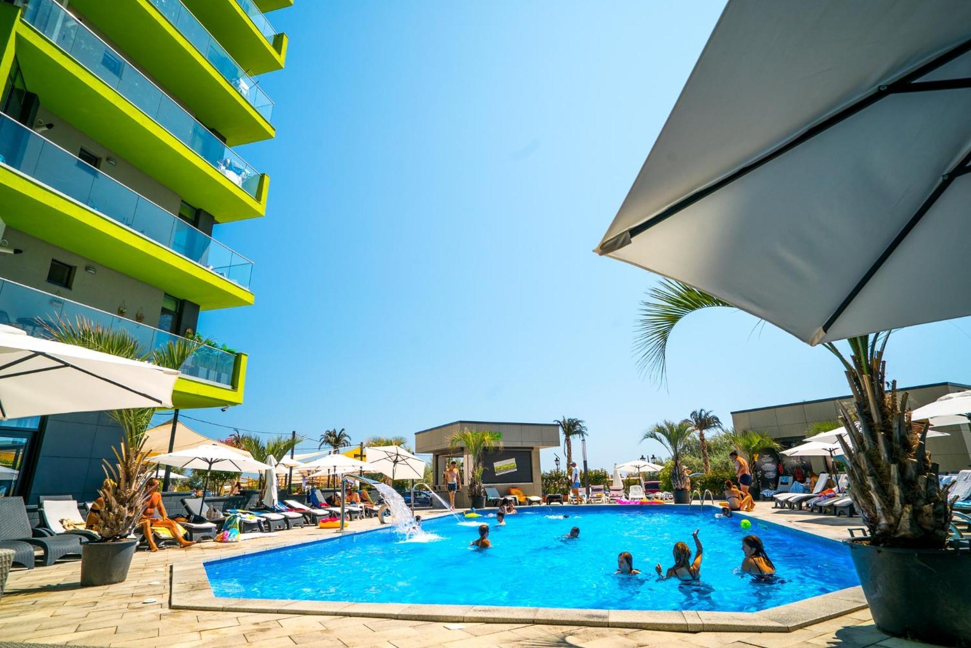 Eka Studio - Pool & Spa Beach Resort Năvodari Exteriér fotografie